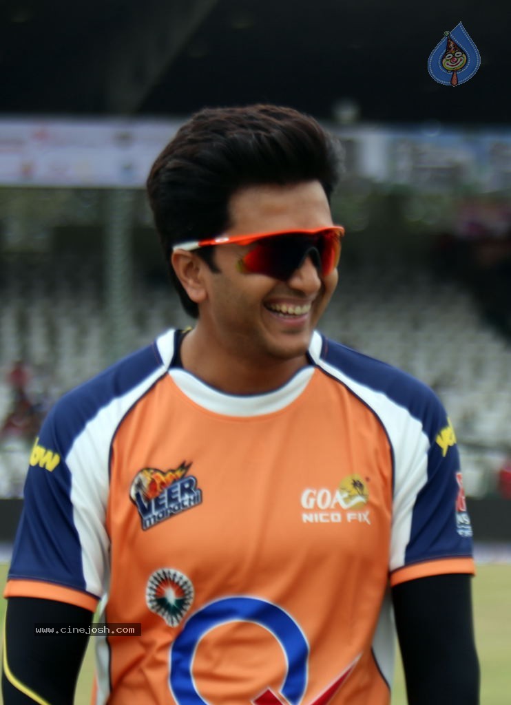 CCL 4 Veer Marathi Vs Mumbai Heroes Match - 190 / 190 photos