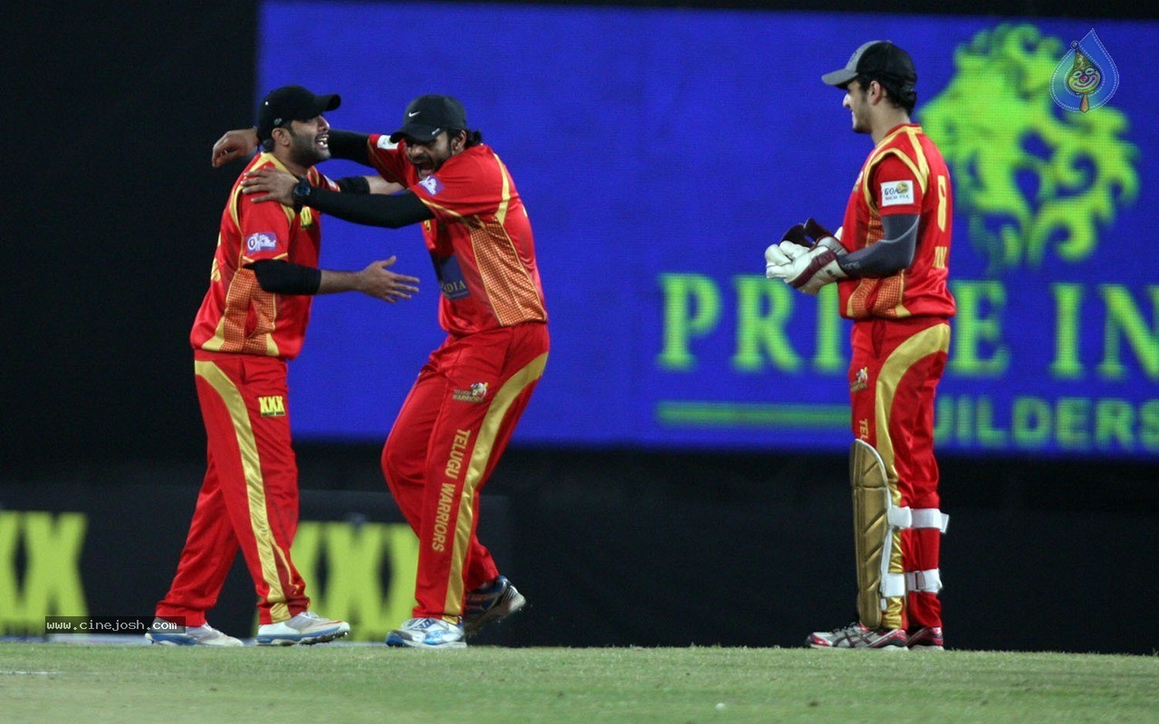 CCL 5 Bhojpuri Dabanggs vs Telugu Warriors Match Photos - 36 / 120 photos