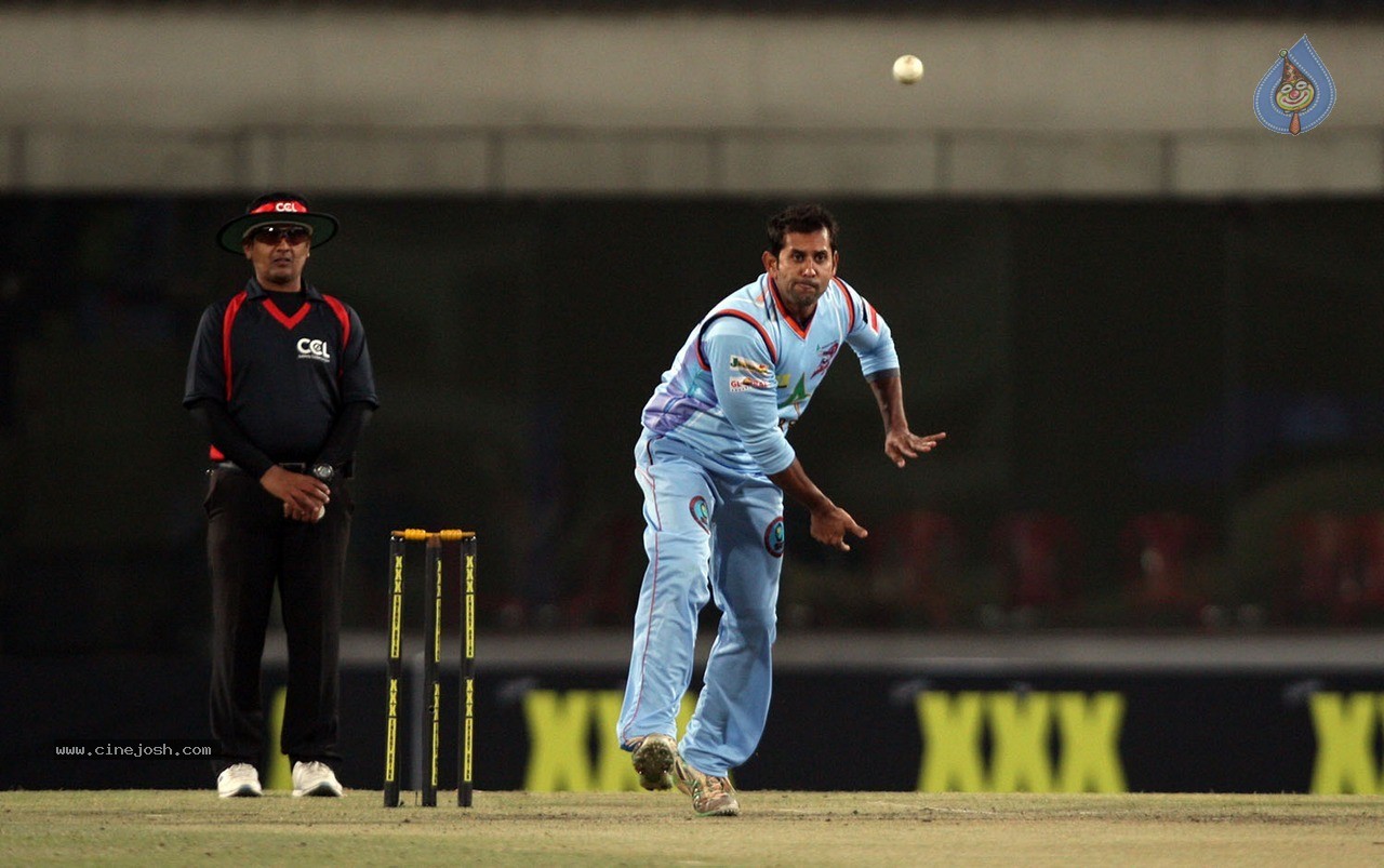 CCL 5 Bhojpuri Dabanggs vs Telugu Warriors Match Photos - 38 / 120 photos