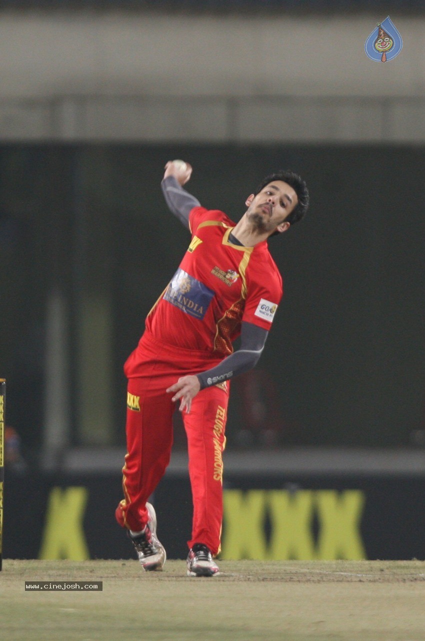 CCL 5 Bhojpuri Dabanggs vs Telugu Warriors Match Photos - 66 / 120 photos