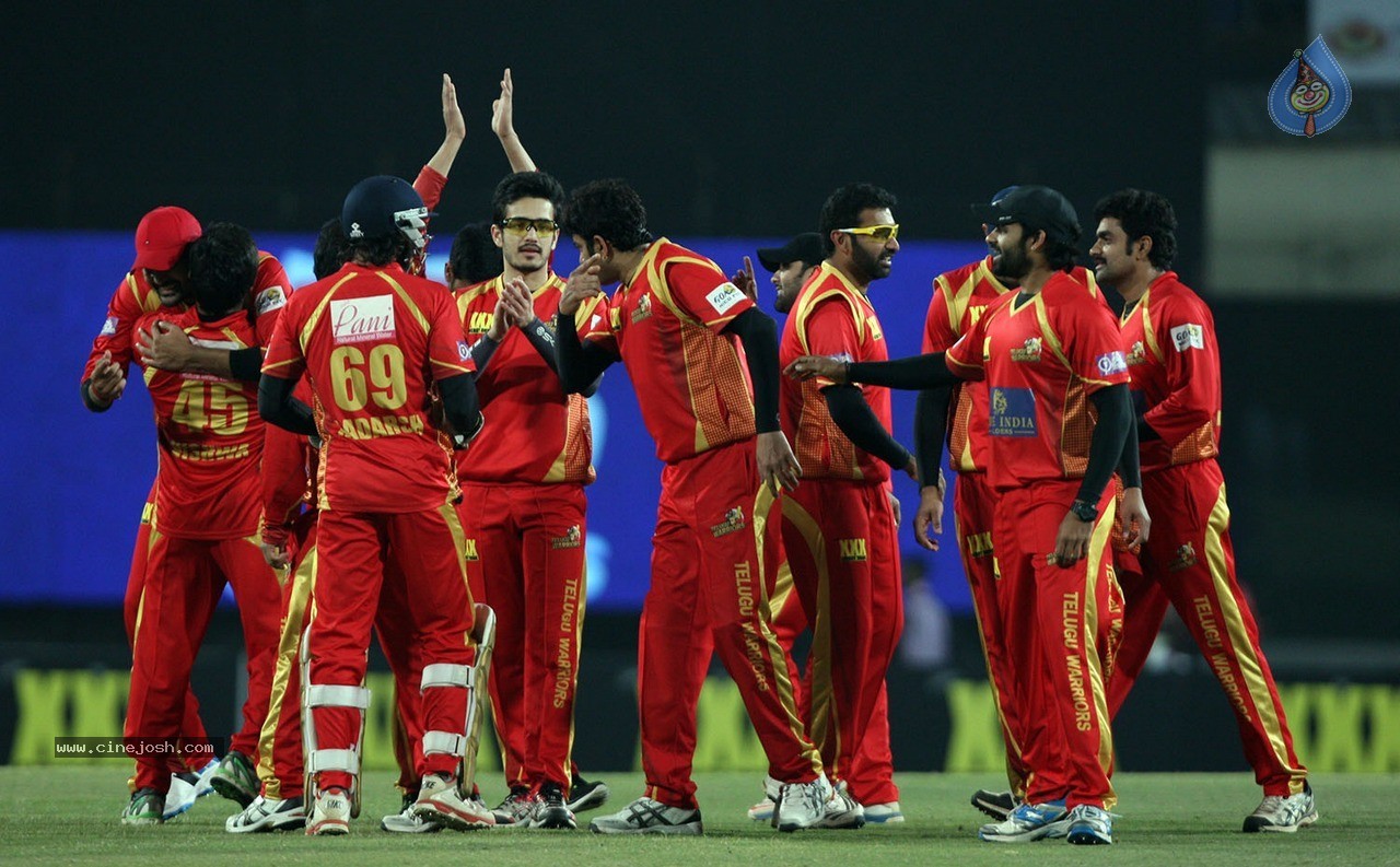 CCL 5 Bhojpuri Dabanggs vs Telugu Warriors Match Photos - 73 / 120 photos