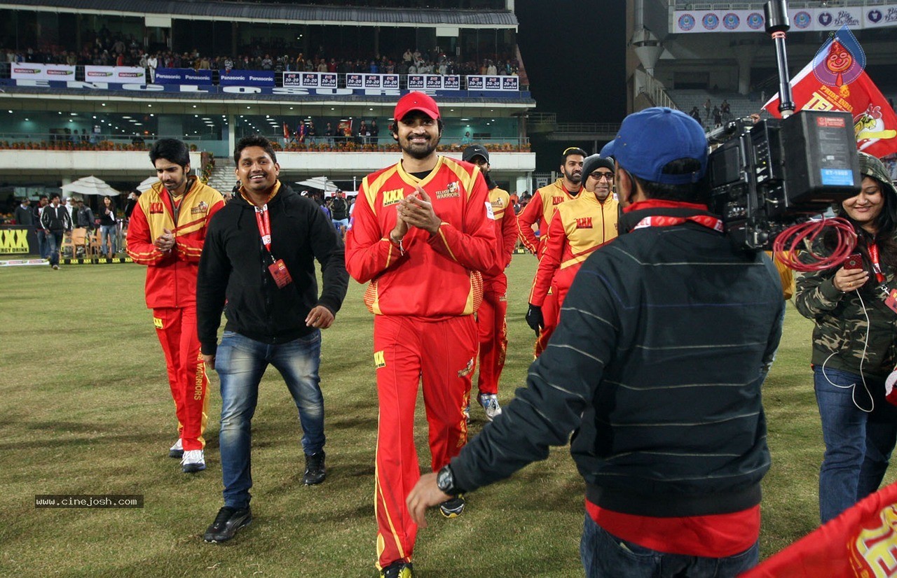 CCL 5 Bhojpuri Dabanggs vs Telugu Warriors Match Photos - 81 / 120 photos