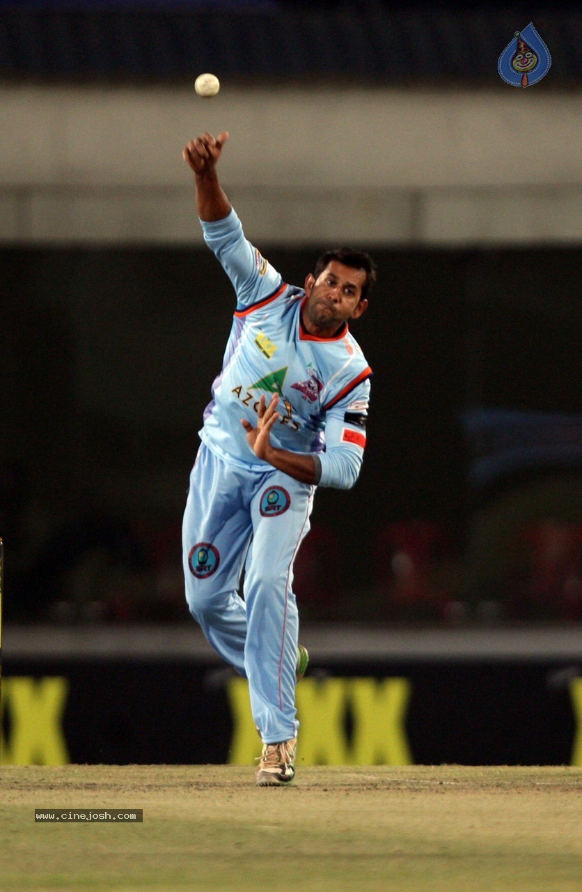 CCL 5 Bhojpuri Dabanggs vs Telugu Warriors Match Photos - 100 / 120 photos