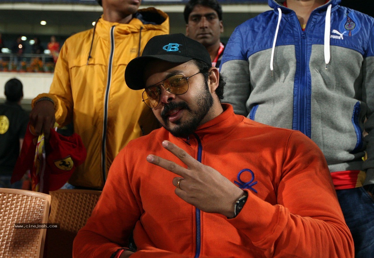 CCL 5 Bhojpuri Dabanggs vs Telugu Warriors Match Photos - 103 / 120 photos