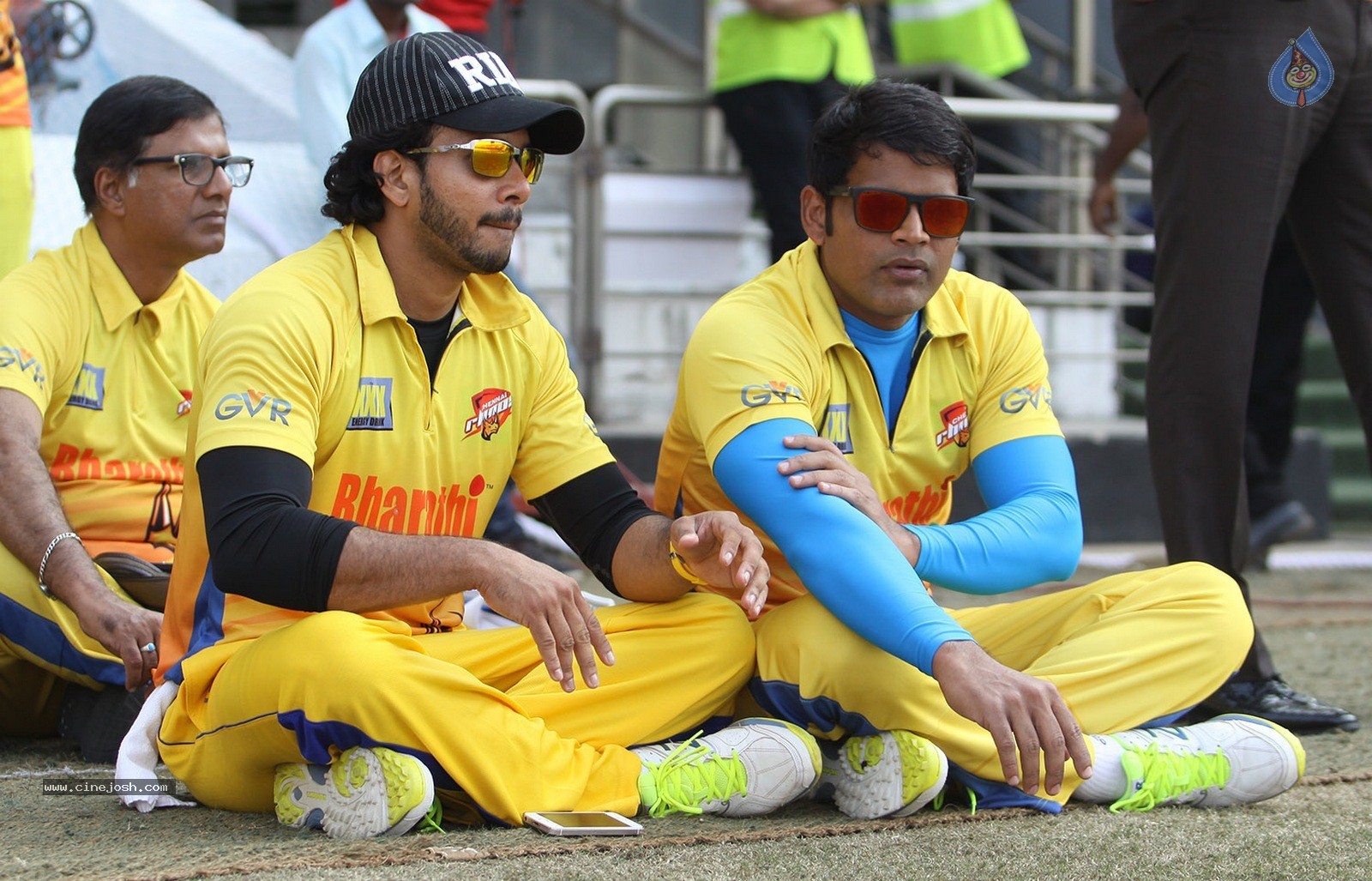 CCL 5 Final Telugu Warriors vs Chennai Rhinos Match Photos 02 - 59 / 195 photos