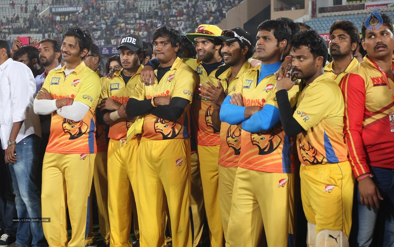 CCL 5 Final Telugu Warriors vs Chennai Rhinos Match Photos 02 - 61 / 195 photos