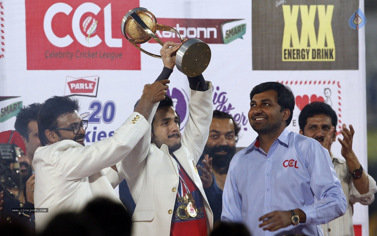 CCL 5 Final Telugu Warriors vs Chennai Rhinos Match Photos 02 - 103 / 195 photos