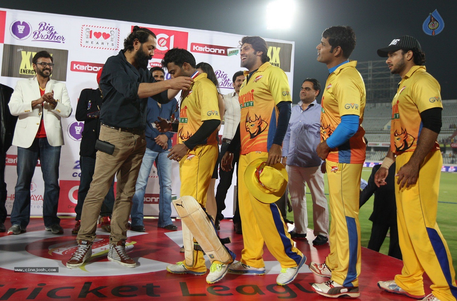 CCL 5 Final Telugu Warriors vs Chennai Rhinos Match Photos 02 - 109 / 195 photos