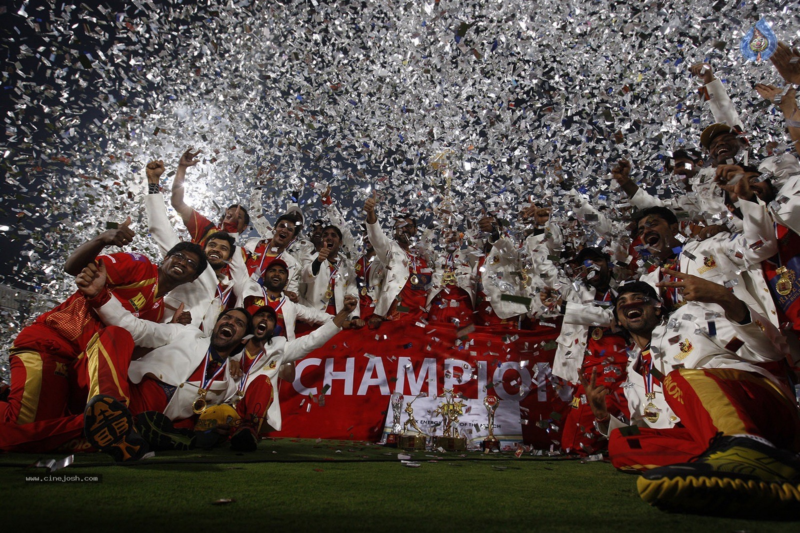 CCL 5 Final Telugu Warriors vs Chennai Rhinos Match Photos 02 - 146 / 195 photos