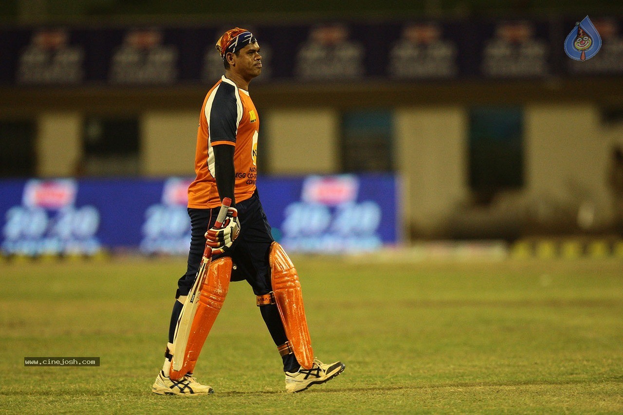 CCL 5 Kerala Strikers Vs Veer Marathi Match Photos - 30 / 80 photos