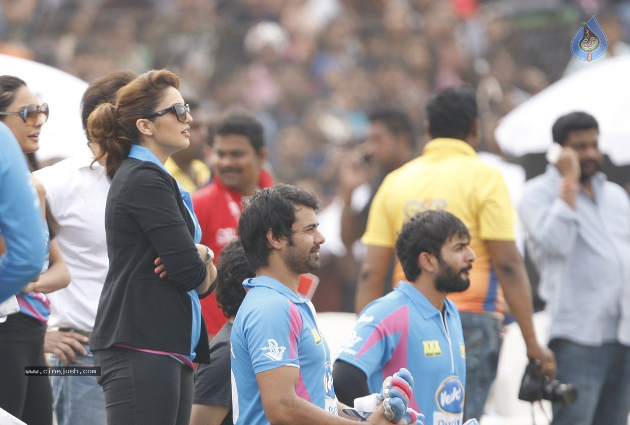 CCL 5 Mumbai Heroes Vs Chennai Rhinos Match Photos - 23 / 146 photos