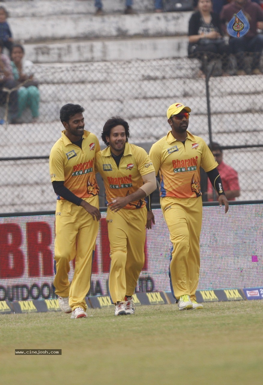 CCL 5 Mumbai Heroes Vs Chennai Rhinos Match Photos - 37 / 146 photos