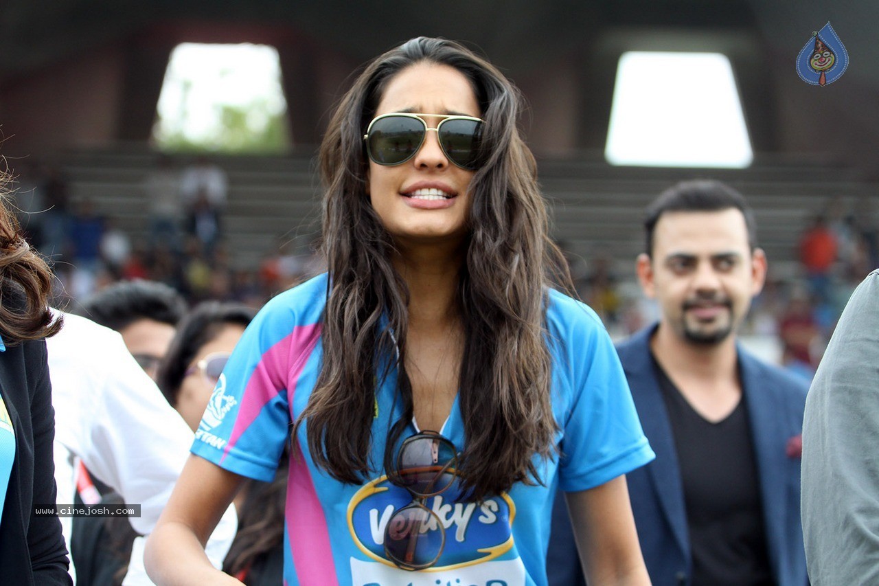 CCL 5 Mumbai Heroes Vs Chennai Rhinos Match Photos - 54 / 146 photos
