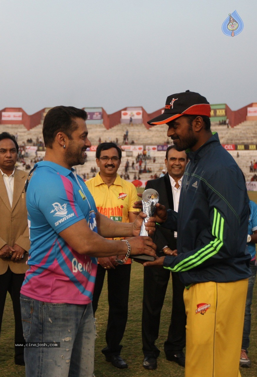 CCL 5 Mumbai Heroes Vs Chennai Rhinos Match Photos - 91 / 146 photos