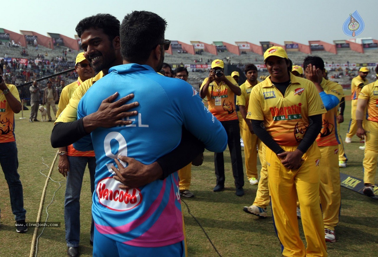 CCL 5 Mumbai Heroes Vs Chennai Rhinos Match Photos - 108 / 146 photos