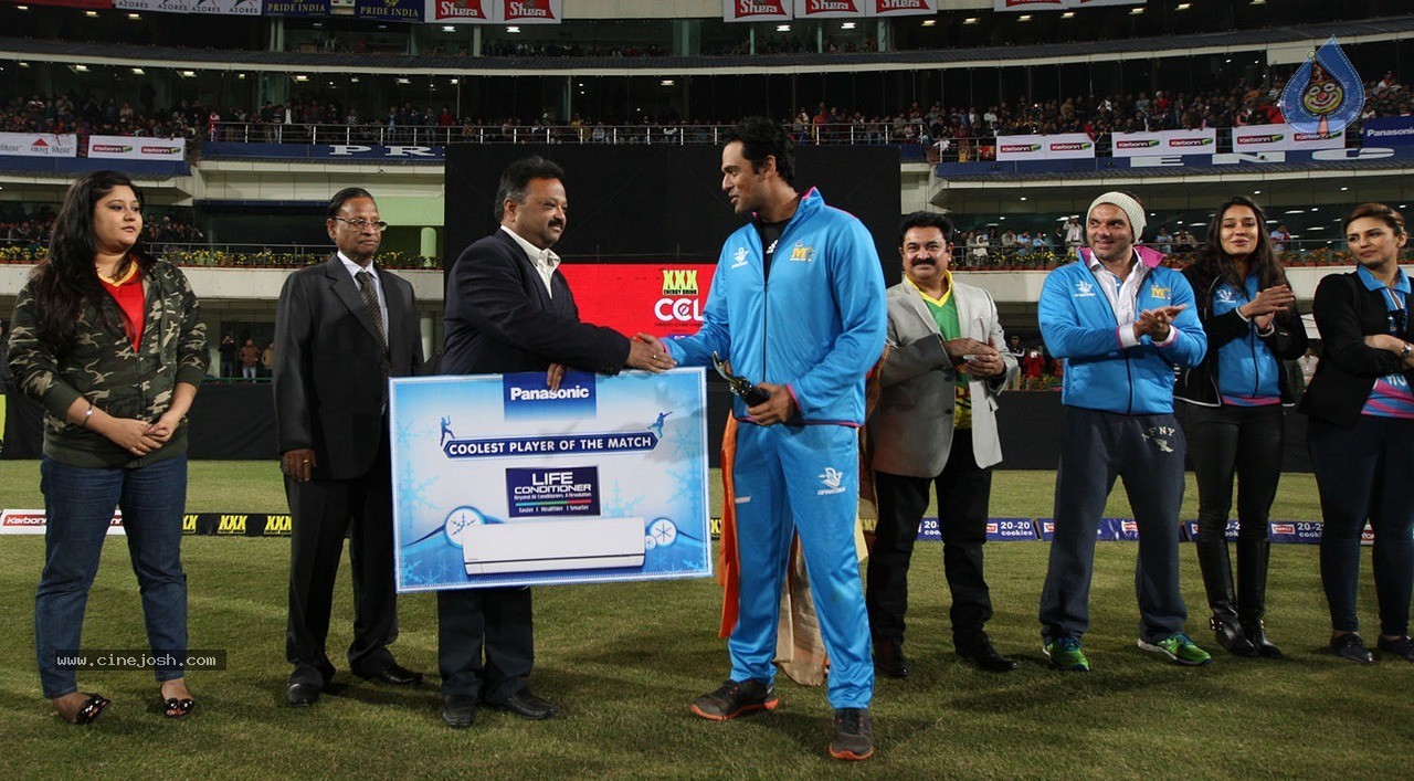 CCL 5 Mumbai Heroes vs Kerala Strikers Match Photos - 87 / 120 photos