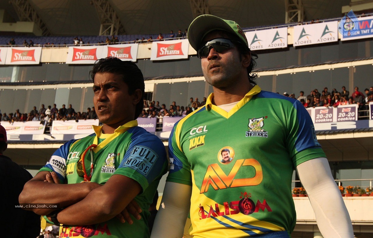 CCL 5 Mumbai Heroes vs Kerala Strikers Match Photos - 105 / 120 photos