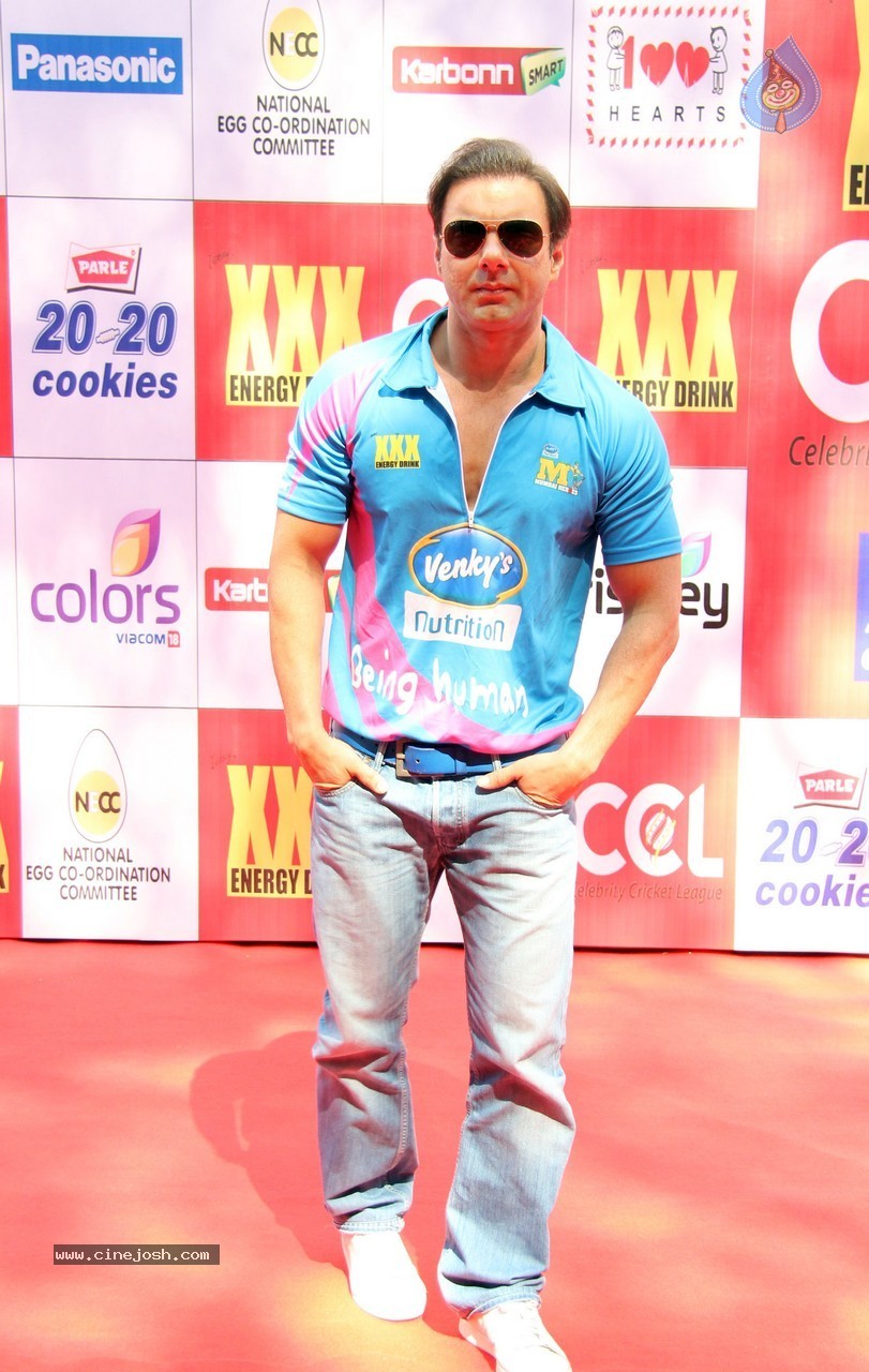 CCL 5 Mumbai Heroes Vs Veer Marathi Match - 59 / 83 photos