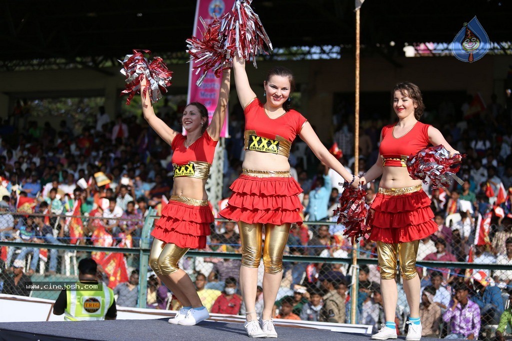 CCL 5 Telugu Warriors vs Karnataka Bulldozers Match Photos - 27 / 178 photos