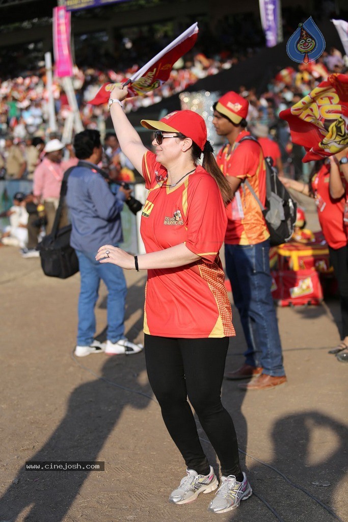 CCL 5 Telugu Warriors vs Karnataka Bulldozers Match Photos - 55 / 178 photos