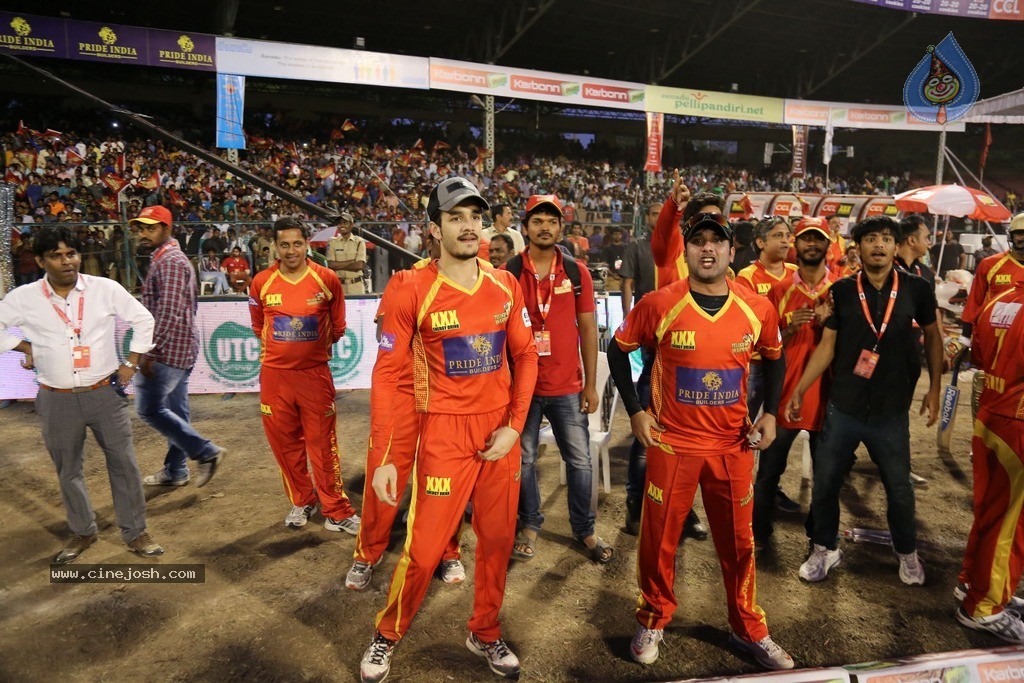 CCL 5 Telugu Warriors vs Karnataka Bulldozers Match Photos - 72 / 178 photos