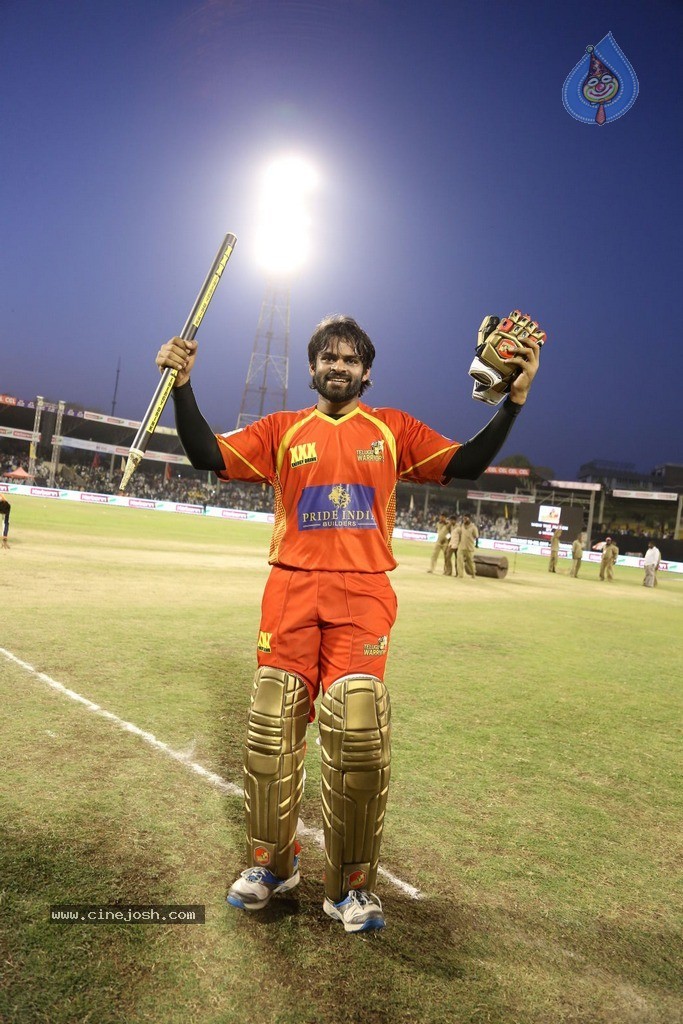 CCL 5 Telugu Warriors vs Karnataka Bulldozers Match Photos - 96 / 178 photos
