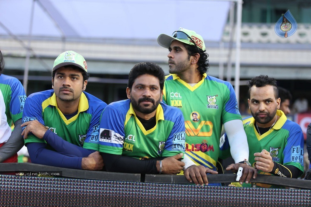 CCL 5 Telugu Warriors vs Karnataka Bulldozers Match Photos - 117 / 178 photos