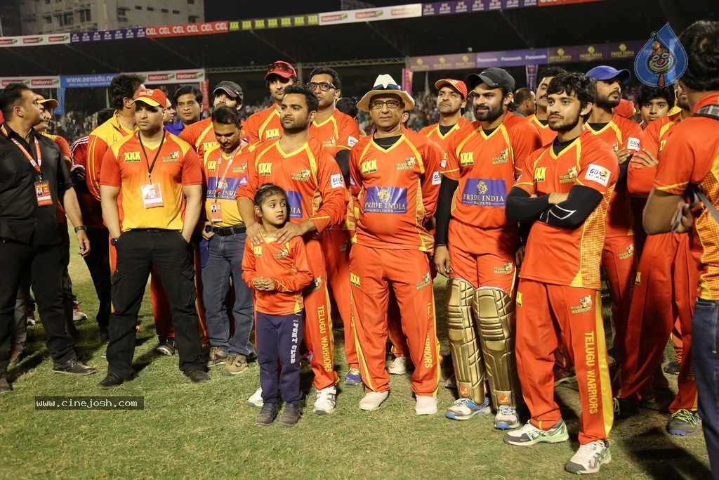 CCL 5 Telugu Warriors vs Karnataka Bulldozers Match Photos - 146 / 178 photos