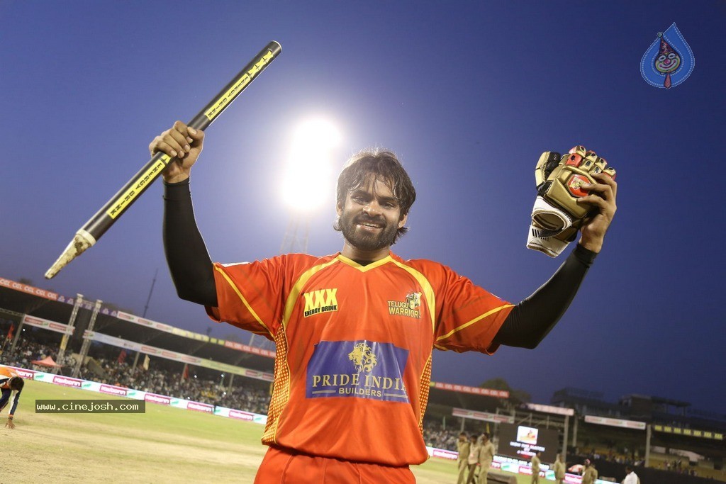 CCL 5 Telugu Warriors vs Karnataka Bulldozers Match Photos - 176 / 178 photos