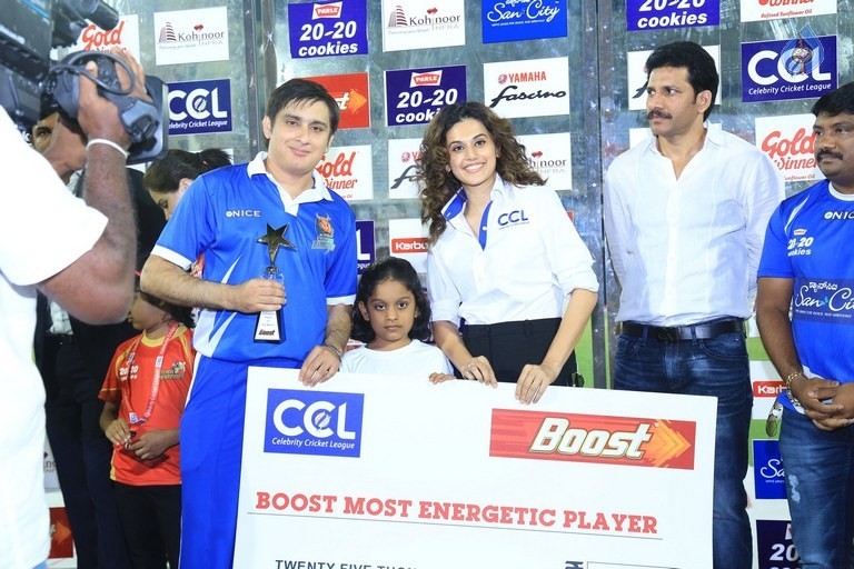CCL 6 Karnataka Bulldozers Vs Telugu Warriors Final Match Photos - 68 / 122 photos