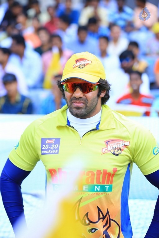 CCL 6 Kerala Strikers Vs Chennai Rhinos Match Photos - 12 / 25 photos