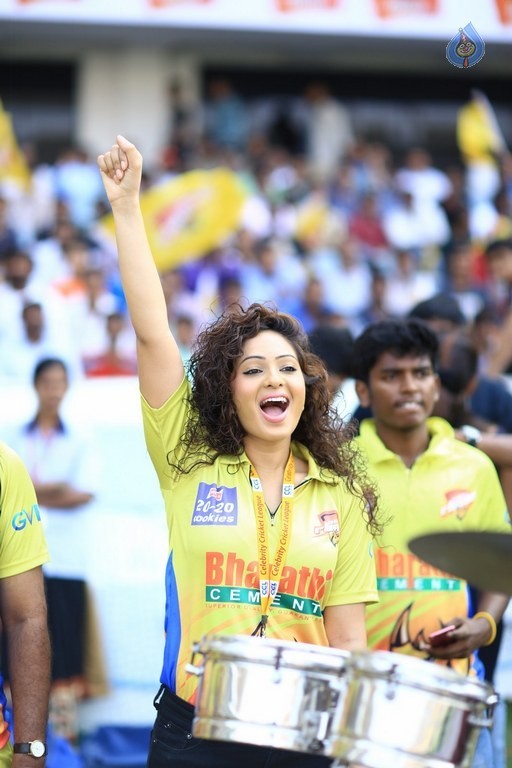 CCL 6 Kerala Strikers Vs Chennai Rhinos Match Photos - 17 / 25 photos