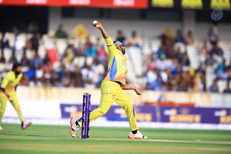 CCL 6 Kerala Strikers Vs Chennai Rhinos Match Photos - 25 / 25 photos