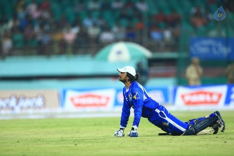 CCL 6 Kerala Strikers Vs Karnataka Bulldozers Match Photos - 22 / 51 photos