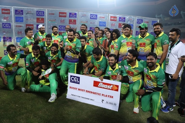 CCL 6 Kerala Strikers Vs Karnataka Bulldozers Match Photos - 34 / 51 photos