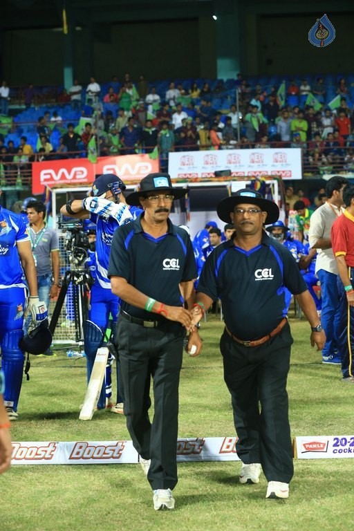 CCL 6 Kerala Strikers Vs Karnataka Bulldozers Match Photos - 36 / 51 photos