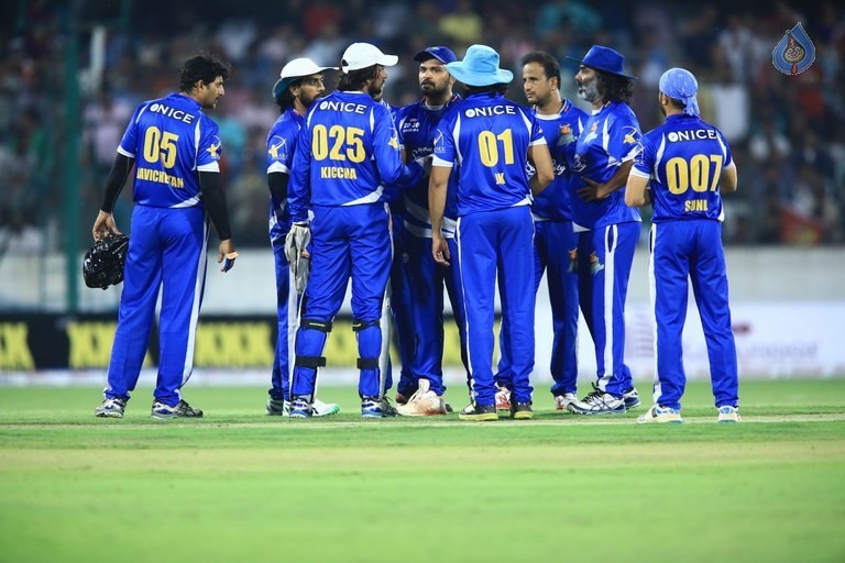 CCL 6 Telugu Warriors Vs Karnataka Bulldozers Match Photos - 56 / 63 photos