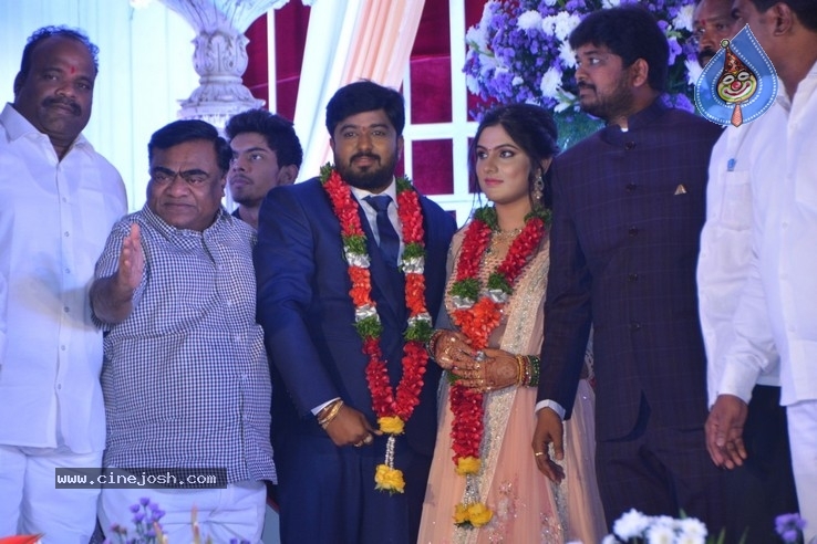 Celebraties at Praveen Kumar Yadav Wedding Reception - 5 / 39 photos
