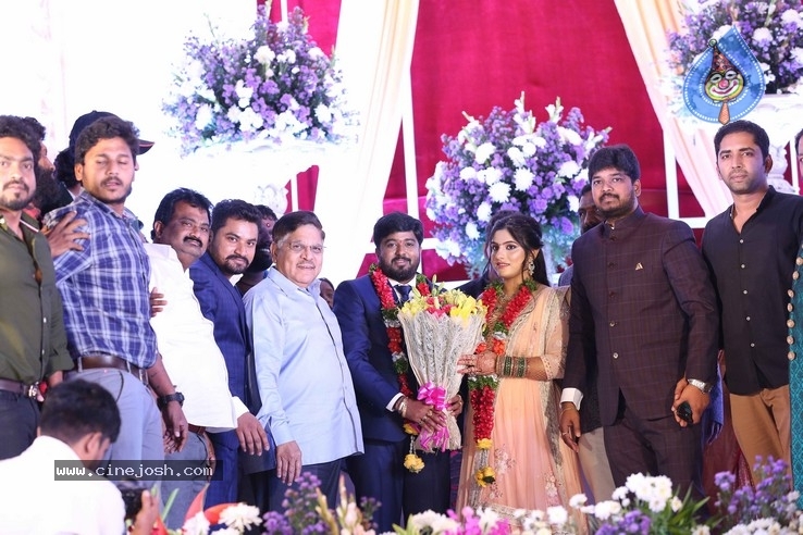 Celebraties at Praveen Kumar Yadav Wedding Reception - 11 / 39 photos