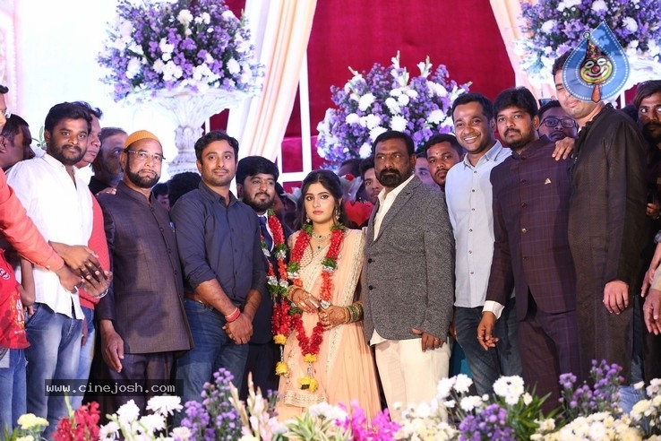 Celebraties at Praveen Kumar Yadav Wedding Reception - 12 / 39 photos