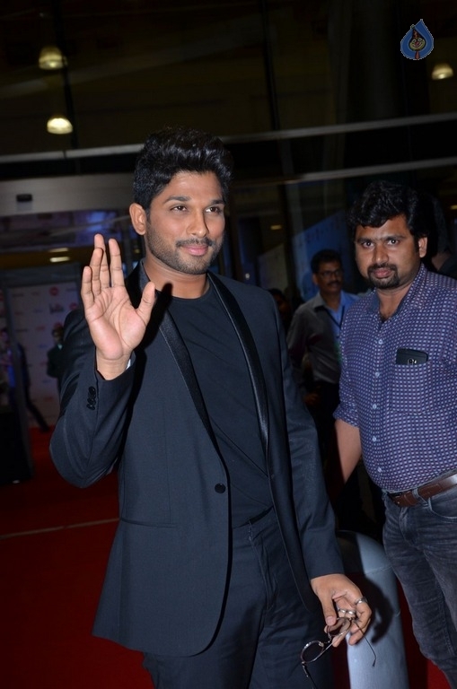 Celebrities at 64th Jio Filmfare Awards 2017 South 2 - 56 / 93 photos