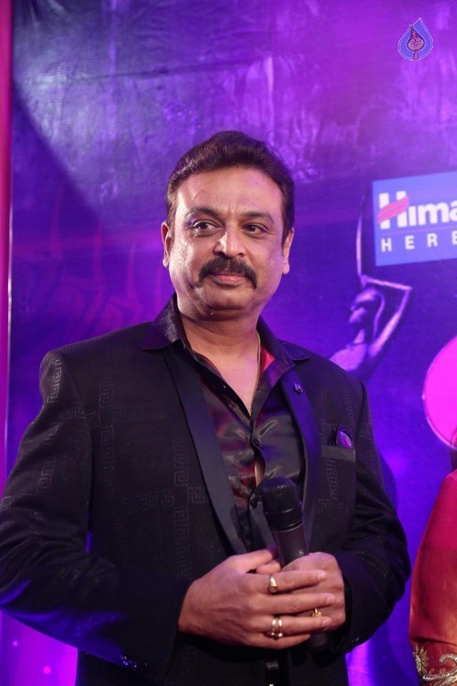 Celebrities at Apsara Awards 2016 - 78 / 105 photos