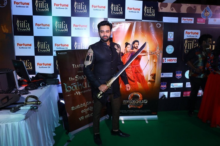 Celebrities at Baahubali VR Zone at IIFA - 10 / 39 photos