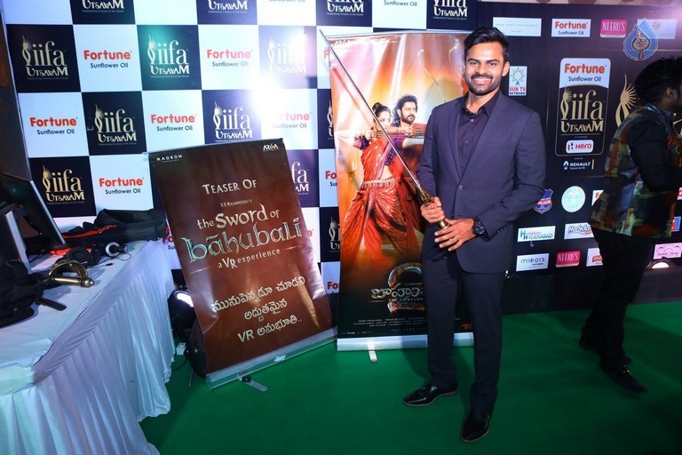 Celebrities at Baahubali VR Zone at IIFA - 20 / 39 photos