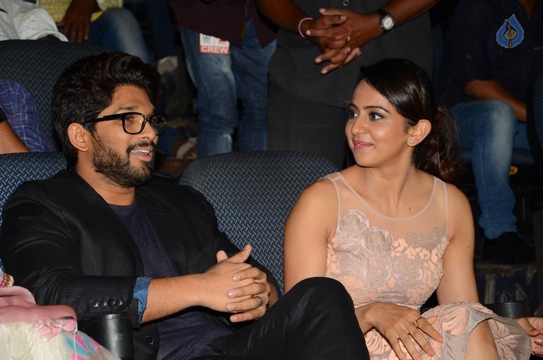Celebrities at Devi Sri Prasad Live Show - 23 / 92 photos