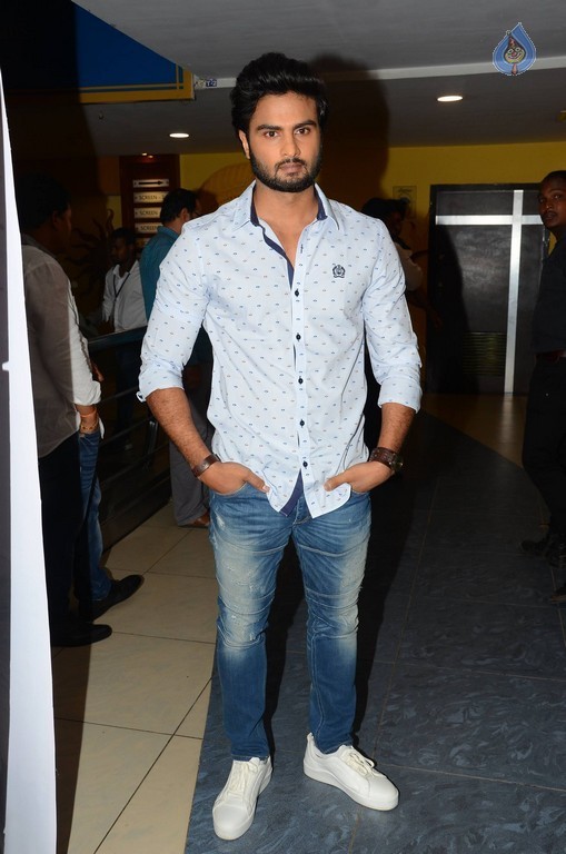 Celebrities at Devi Sri Prasad Live Show - 79 / 92 photos