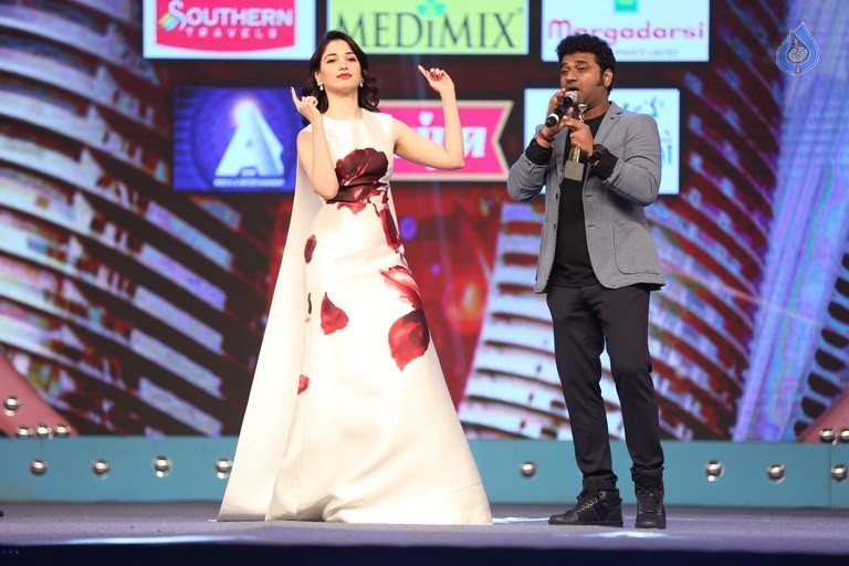 Celebrities at Gama Awards 2015 - 11 / 72 photos