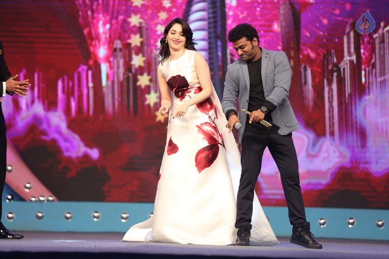 Celebrities at Gama Awards 2015 - 72 / 72 photos