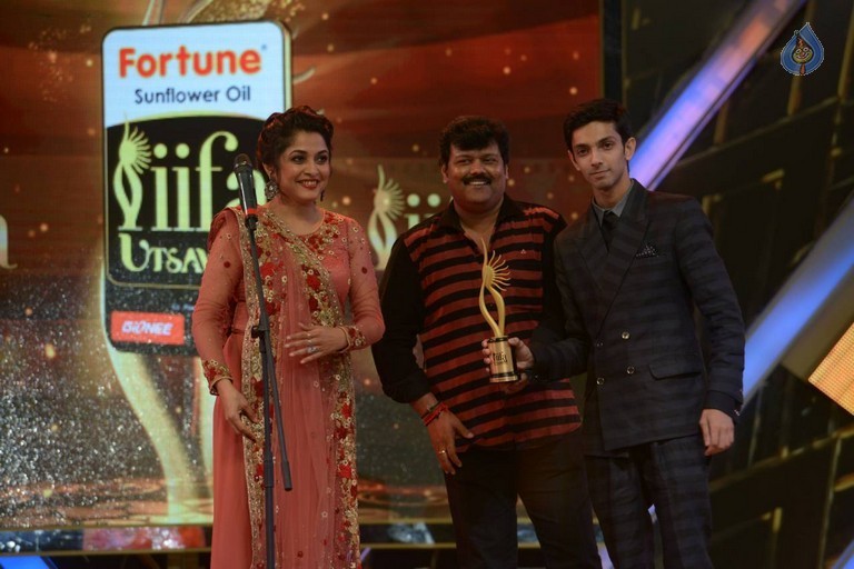 Celebrities at IIFA Utsavam Awards 2016 - 50 / 101 photos