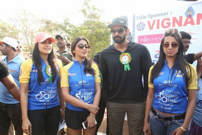 Celebrities at Infinity Ride 2016  - 24 / 81 photos